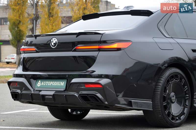 Седан BMW 7 Series 2024 в Киеве