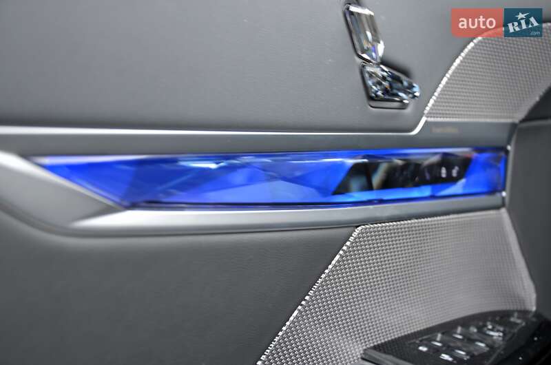 Седан BMW 7 Series 2024 в Киеве