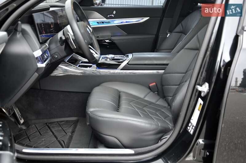 Седан BMW 7 Series 2024 в Киеве