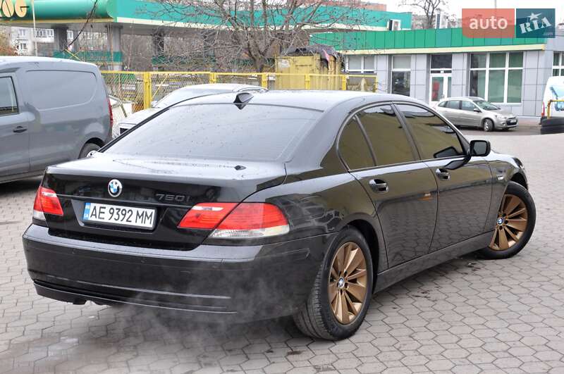 Седан BMW 7 Series 2007 в Львове