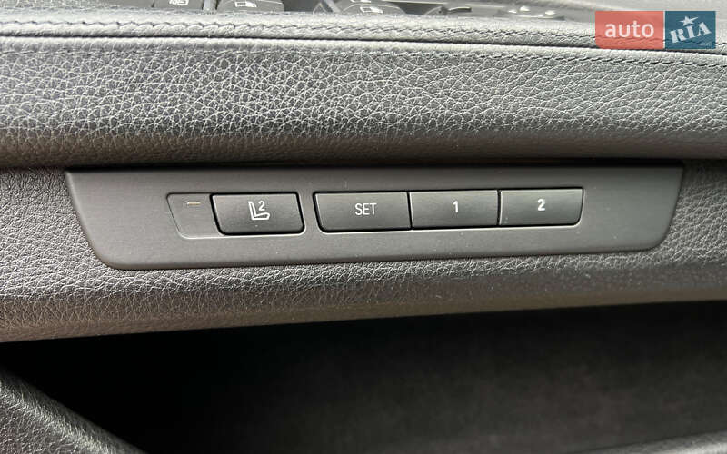 Седан BMW 7 Series 2015 в Львове