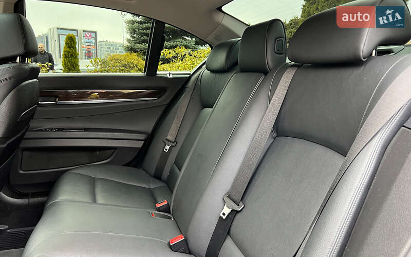 Седан BMW 7 Series 2015 в Львове