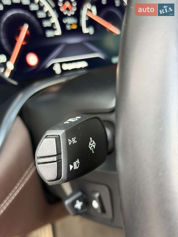 Седан BMW 7 Series 2017 в Львові