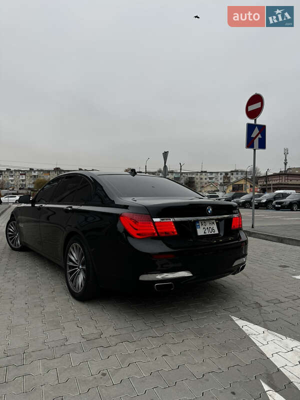 Седан BMW 7 Series 2010 в Калуше