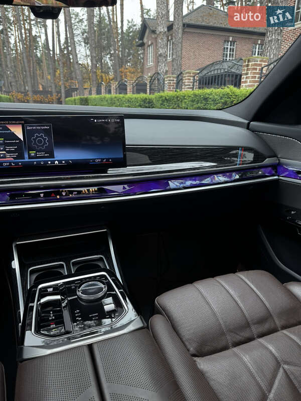 Седан BMW 7 Series 2023 в Киеве фото 33 Седан BMW 7 Series 2023 в Киеве