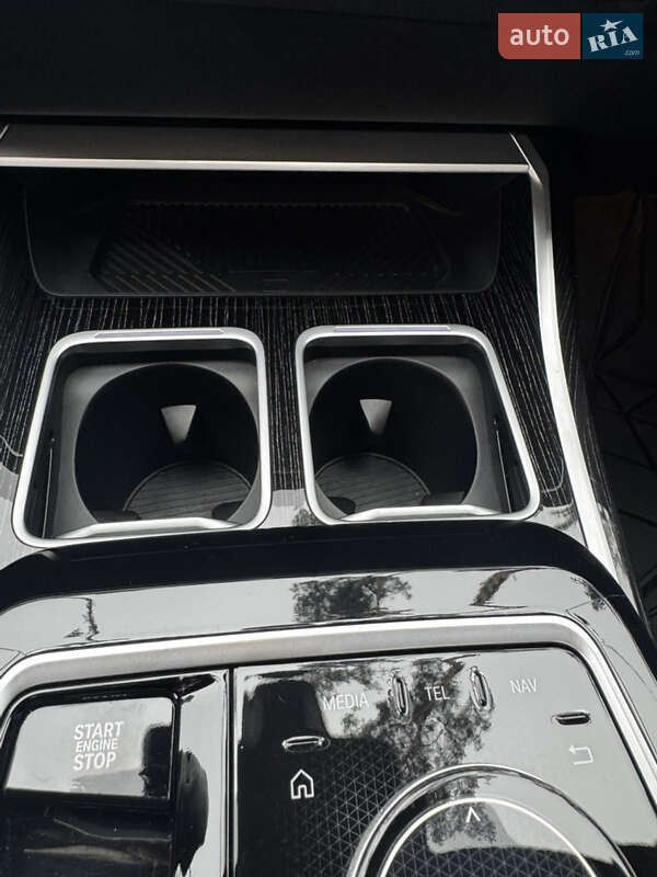 Седан BMW 7 Series 2023 в Киеве фото 48 Седан BMW 7 Series 2023 в Киеве
