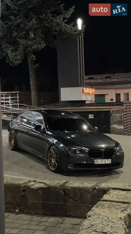 Седан BMW 7 Series 2010 в Львове