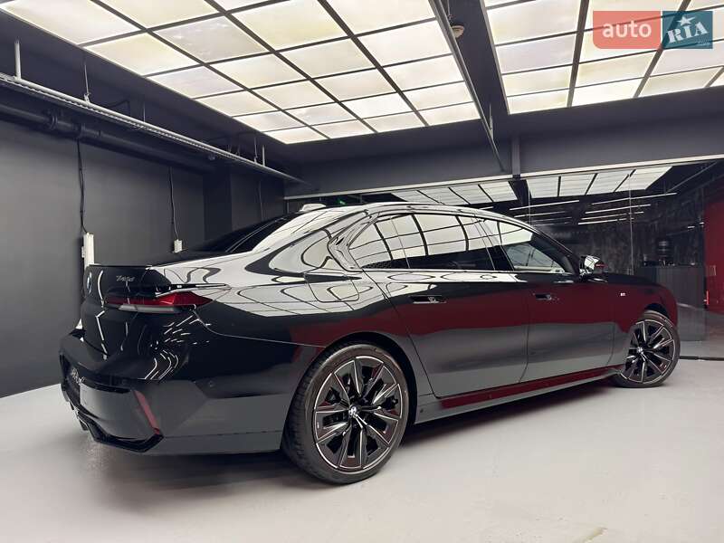 Седан BMW 7 Series 2024 в Киеве фото 20 Седан BMW 7 Series 2024 в Киеве