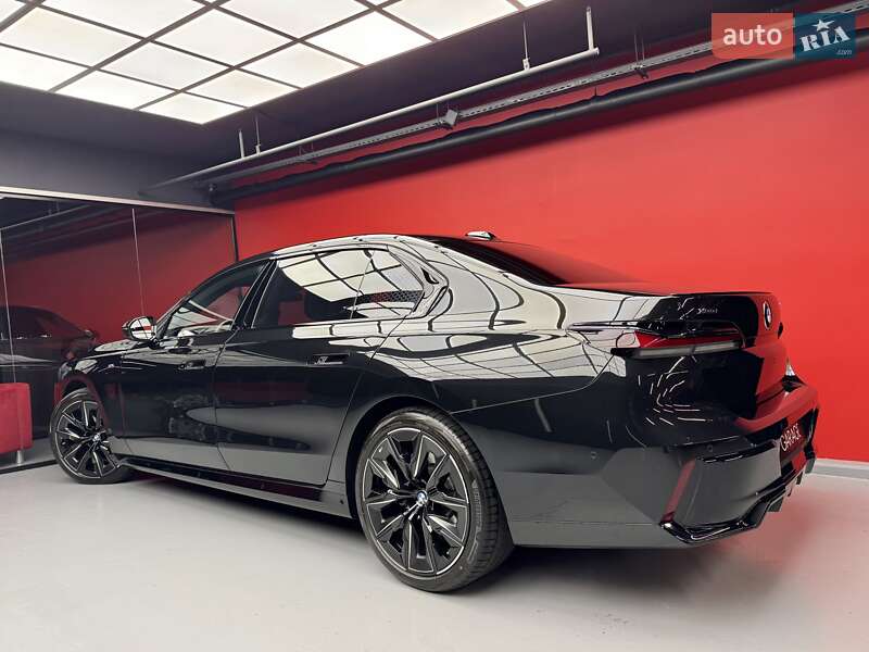 Седан BMW 7 Series 2024 в Киеве фото 27 Седан BMW 7 Series 2024 в Киеве