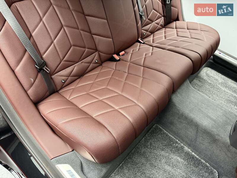 Седан BMW 7 Series 2024 в Киеве фото 58 Седан BMW 7 Series 2024 в Киеве