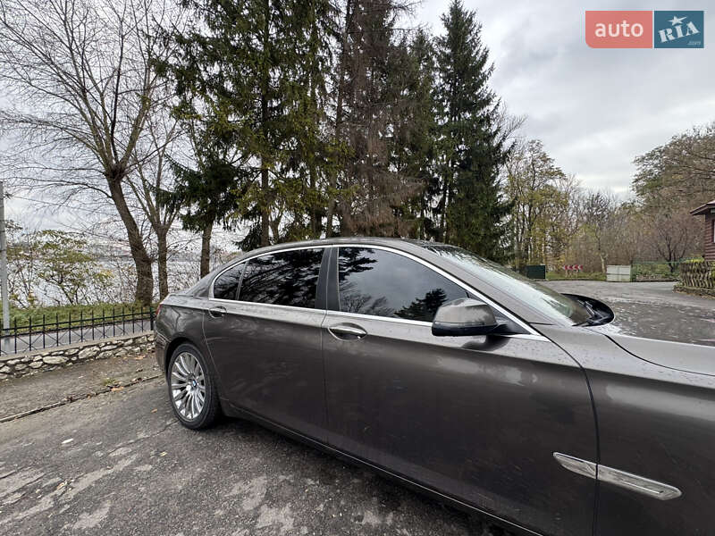 Седан BMW 7 Series 2013 в Тернополе