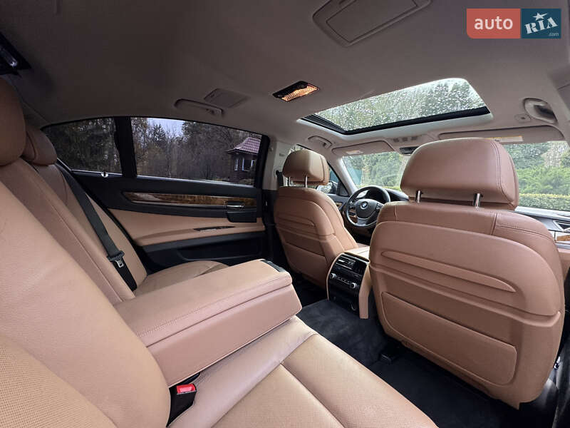 Седан BMW 7 Series 2013 в Тернополе