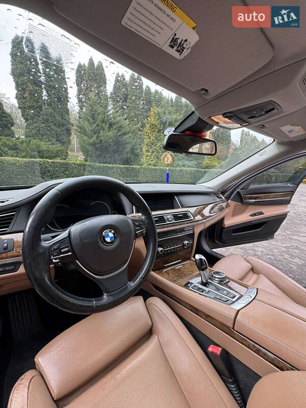Седан BMW 7 Series 2013 в Тернополе