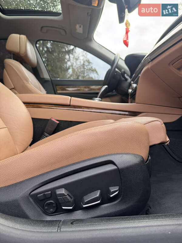 Седан BMW 7 Series 2013 в Тернополе