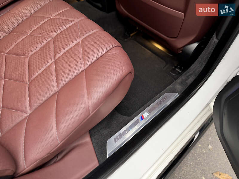 Седан BMW 7 Series 2023 в Киеве