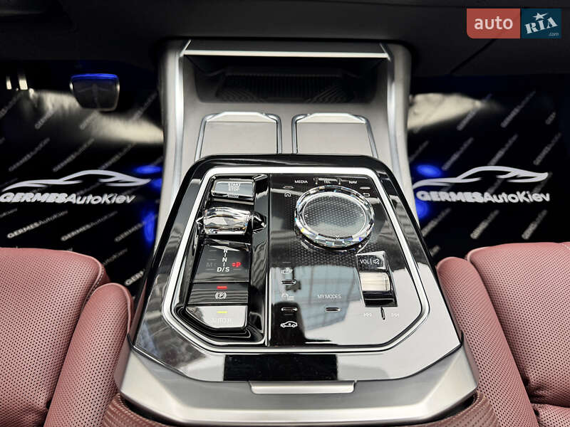 Седан BMW 7 Series 2023 в Киеве