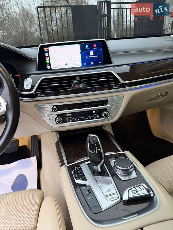 Седан BMW 7 Series 2016 в Киеве фото 16 Седан BMW 7 Series 2016 в Киеве