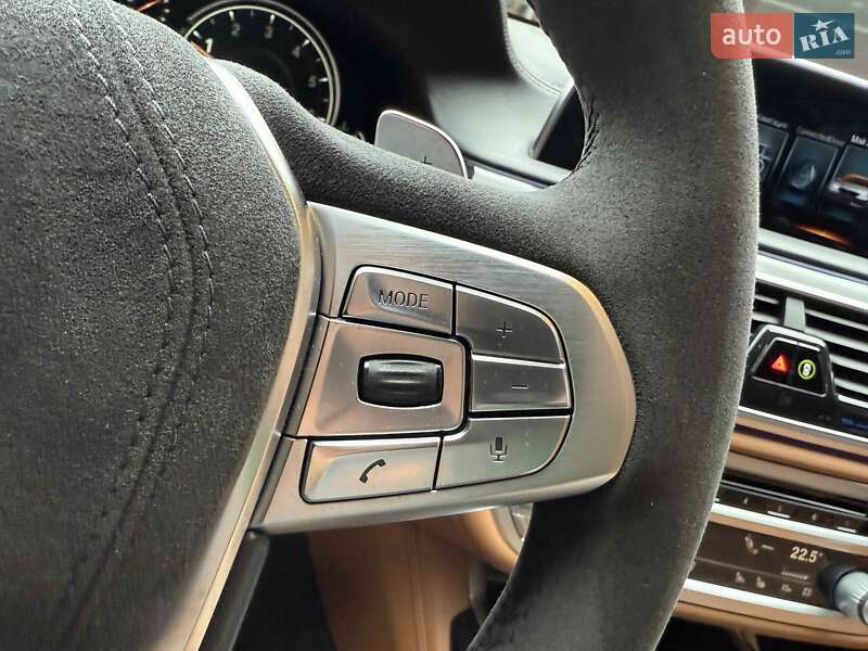 Седан BMW 7 Series 2016 в Львове