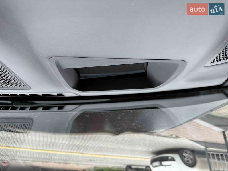 Седан BMW 7 Series 2016 в Львове