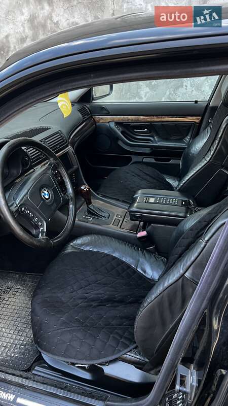 Седан BMW 7 Series 2000 в Николаеве