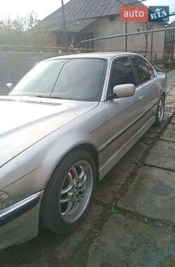Седан BMW 7 Series 1998 в Мукачево
