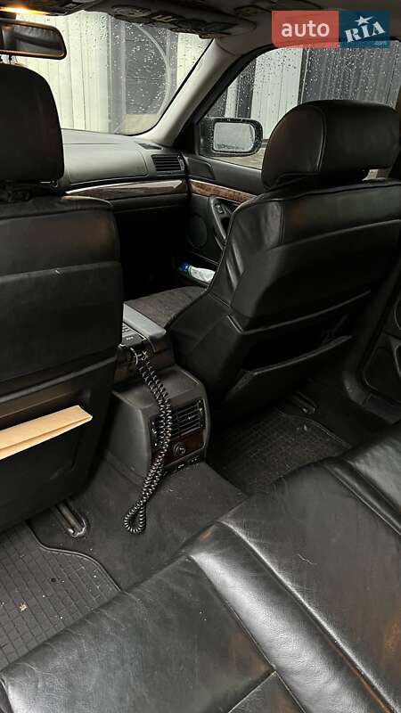 Седан BMW 7 Series 2000 в Николаеве