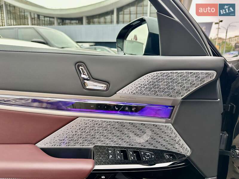 Седан BMW 7 Series 2024 в Киеве фото 23 Седан BMW 7 Series 2024 в Киеве