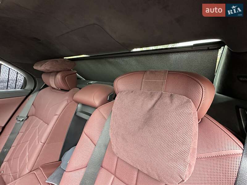 Седан BMW 7 Series 2024 в Киеве фото 42 Седан BMW 7 Series 2024 в Киеве