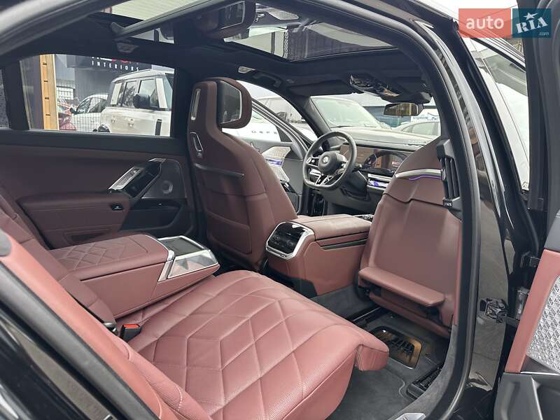 Седан BMW 7 Series 2024 в Киеве фото 57 Седан BMW 7 Series 2024 в Киеве