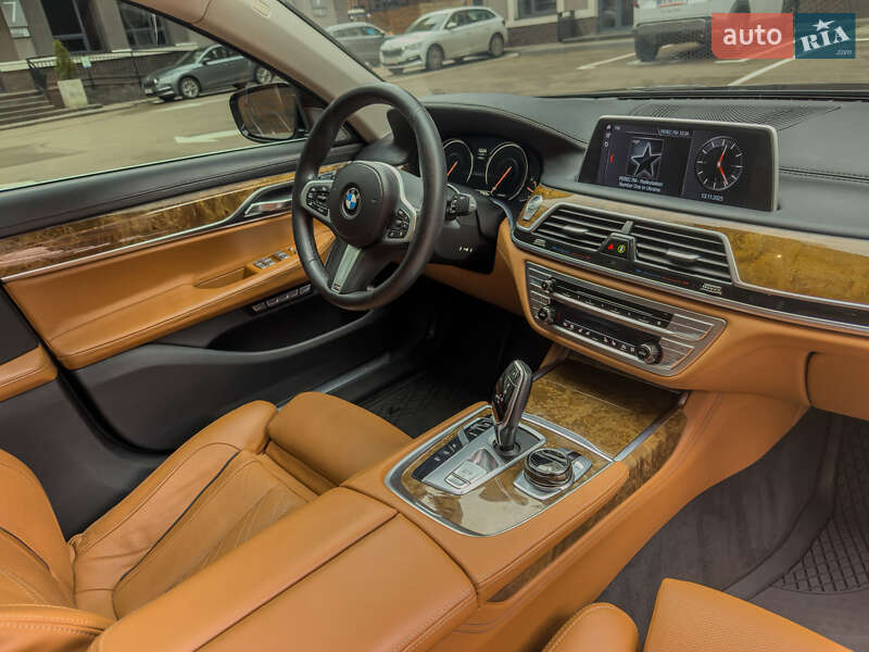 Седан BMW 7 Series 2015 в Киеве фото 36 Седан BMW 7 Series 2015 в Киеве
