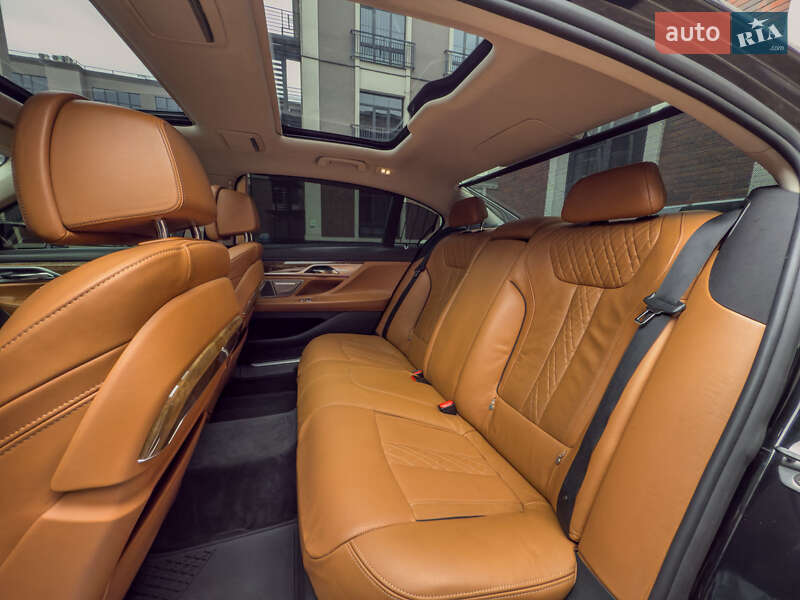 Седан BMW 7 Series 2015 в Киеве фото 51 Седан BMW 7 Series 2015 в Киеве