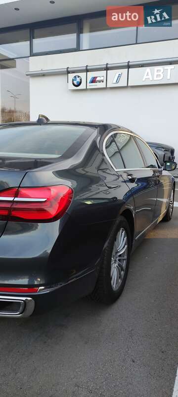 Седан BMW 7 Series 2016 в Киеве