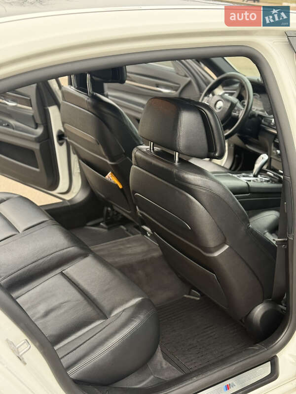 Седан BMW 7 Series 2013 в Прилуках