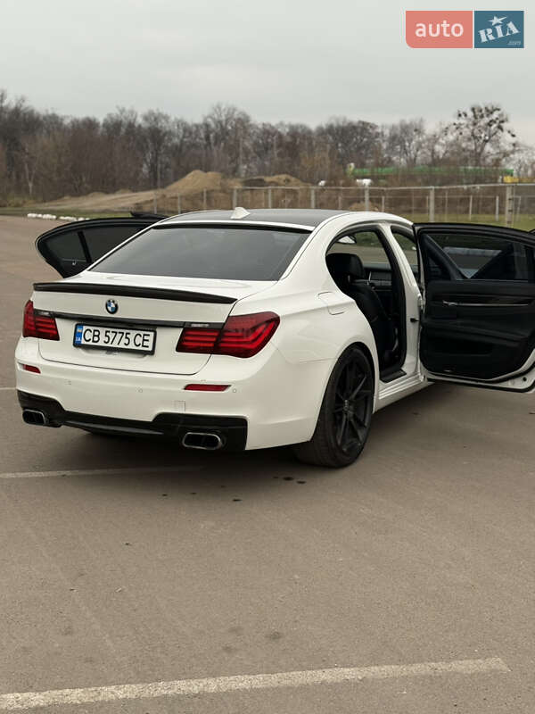 Седан BMW 7 Series 2013 в Прилуках