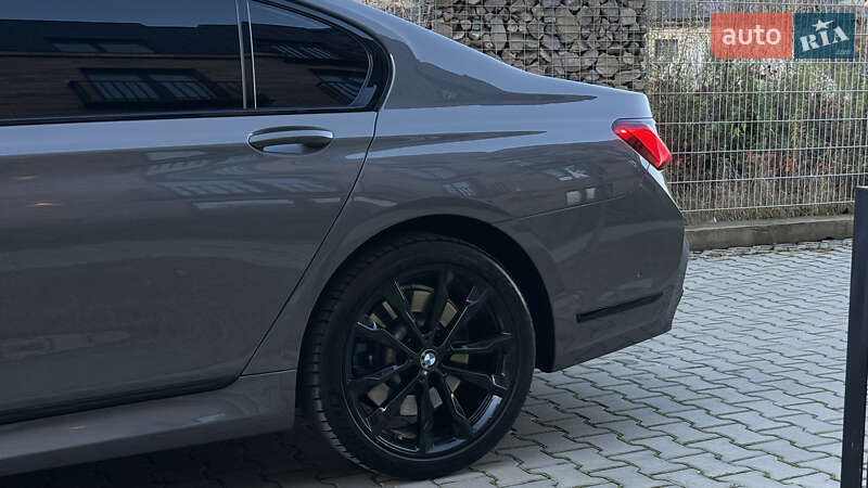 Седан BMW 7 Series 2021 в Ивано-Франковске
