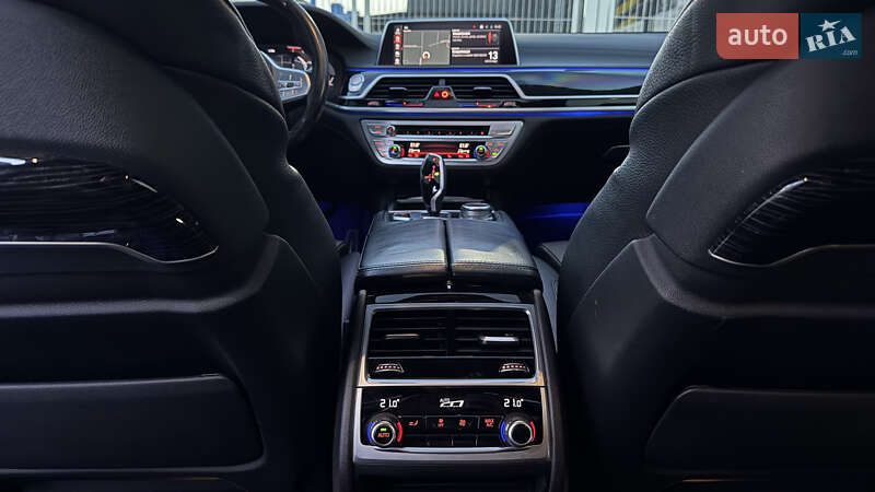 Седан BMW 7 Series 2021 в Ивано-Франковске