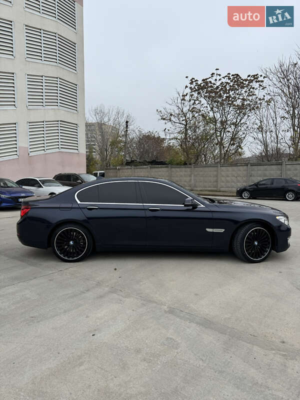 Седан BMW 7 Series 2013 в Одессе