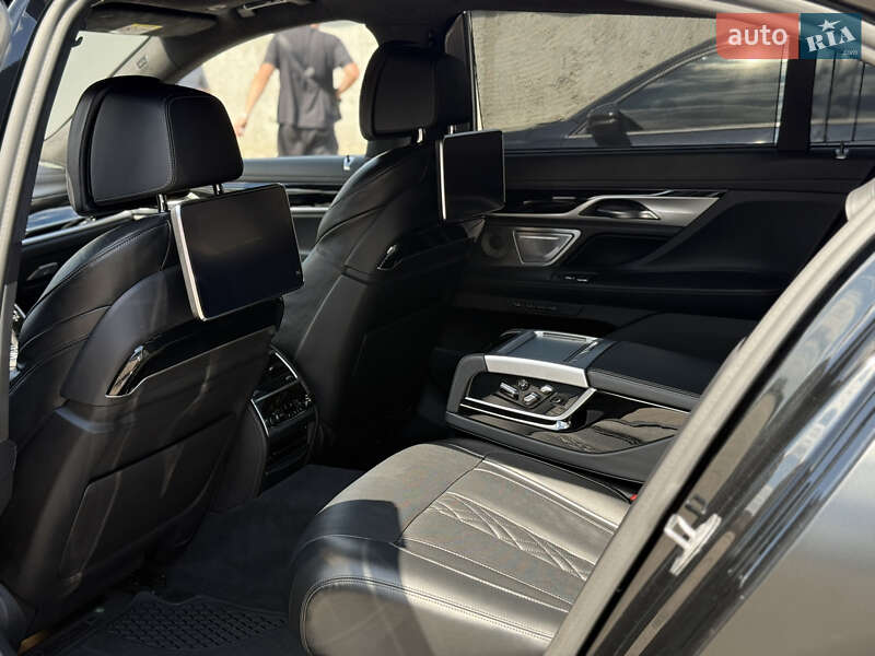 Седан BMW 7 Series 2020 в Киеве