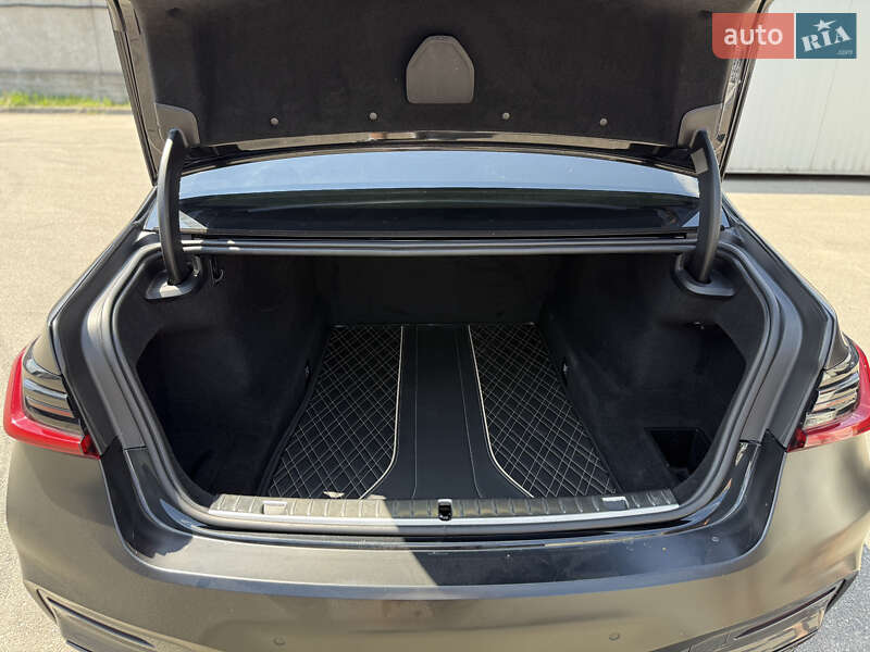 Седан BMW 7 Series 2020 в Киеве