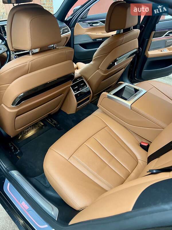 Седан BMW 7 Series 2017 в Житомирі