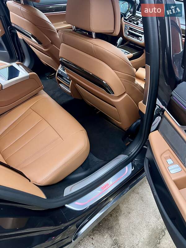 Седан BMW 7 Series 2017 в Житомирі