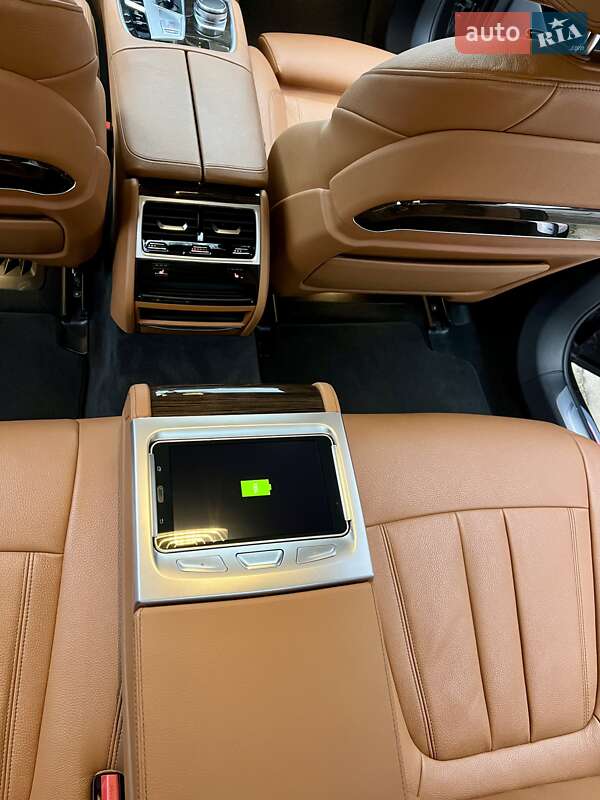 Седан BMW 7 Series 2017 в Житомирі