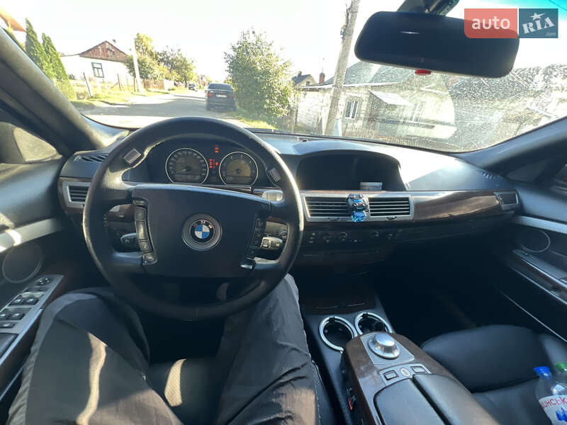 Седан BMW 7 Series 2002 в Костополе