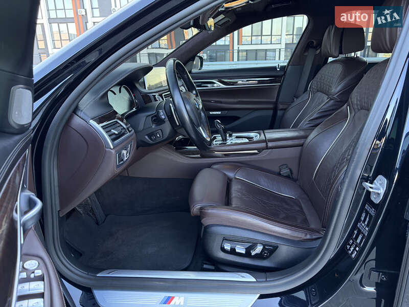 Седан BMW 7 Series 2017 в Ужгороде