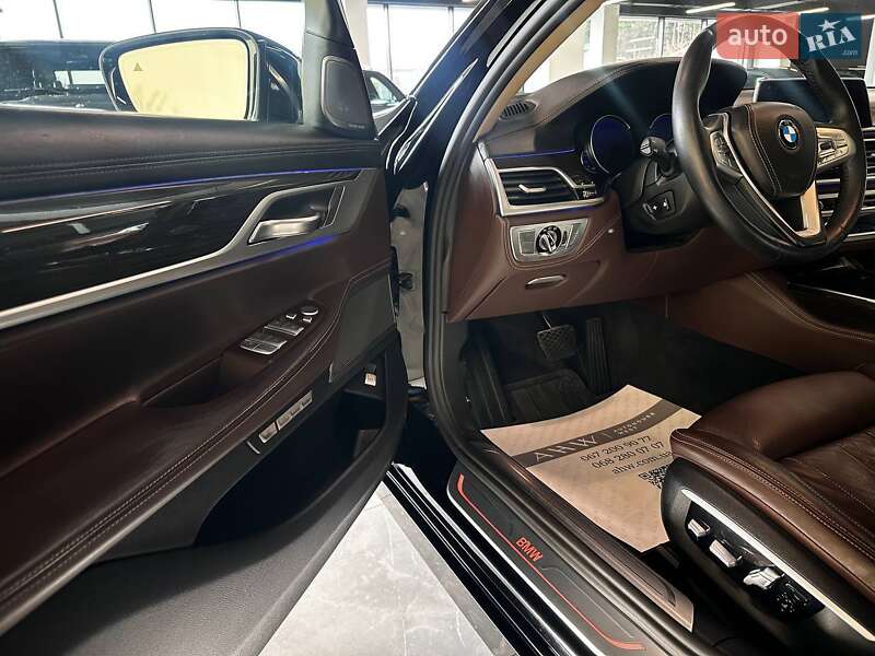 Седан BMW 7 Series 2016 в Львове