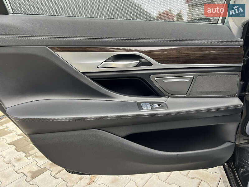 Седан BMW 7 Series 2019 в Чернівцях фото 32 Седан BMW 7 Series 2019 в Чернівцях