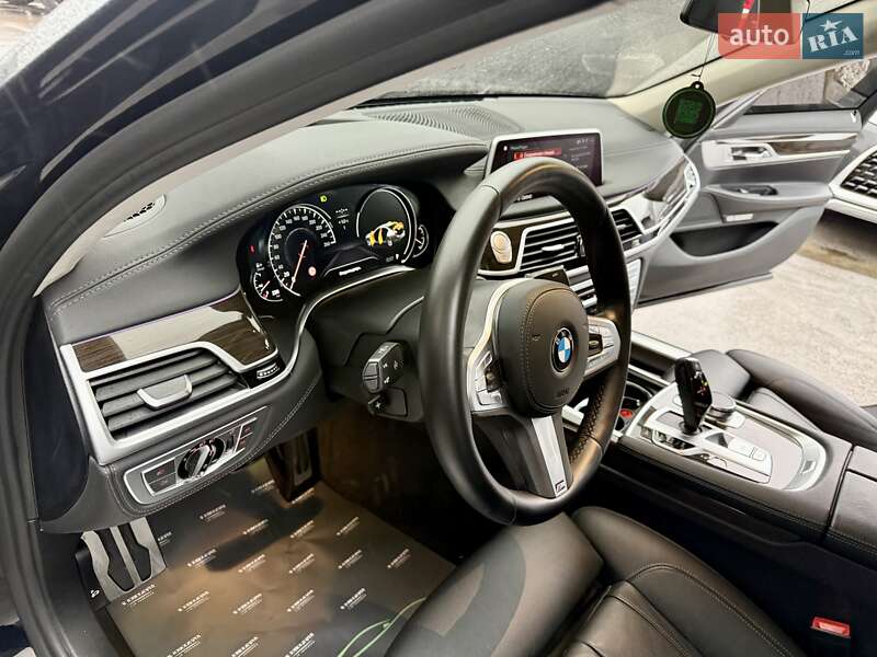 Седан BMW 7 Series 2018 в Киеве фото 36 Седан BMW 7 Series 2018 в Киеве