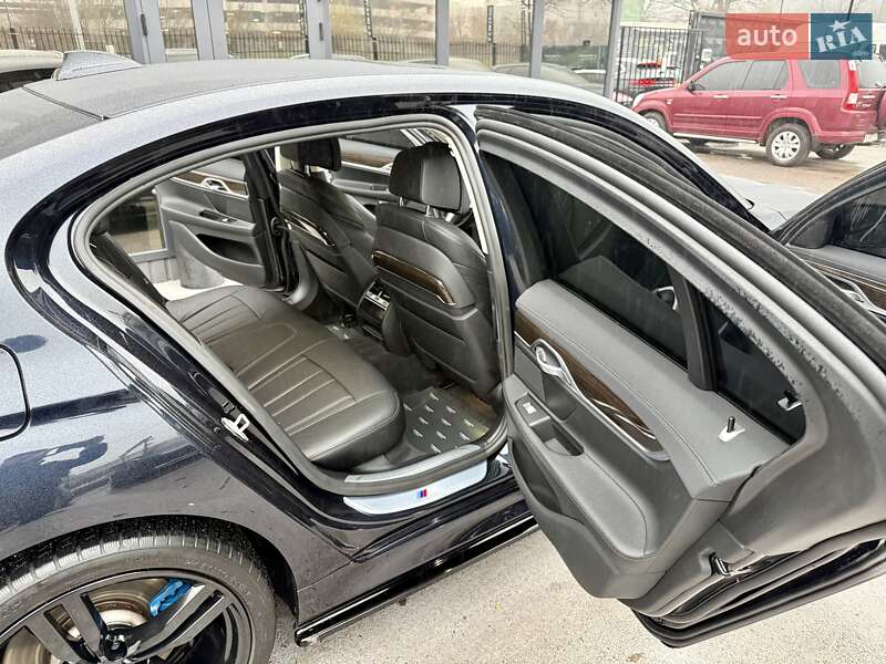 Седан BMW 7 Series 2018 в Киеве фото 52 Седан BMW 7 Series 2018 в Киеве