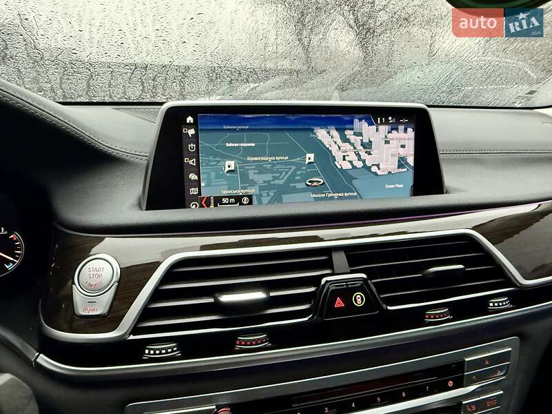 Седан BMW 7 Series 2018 в Киеве фото 43 Седан BMW 7 Series 2018 в Киеве