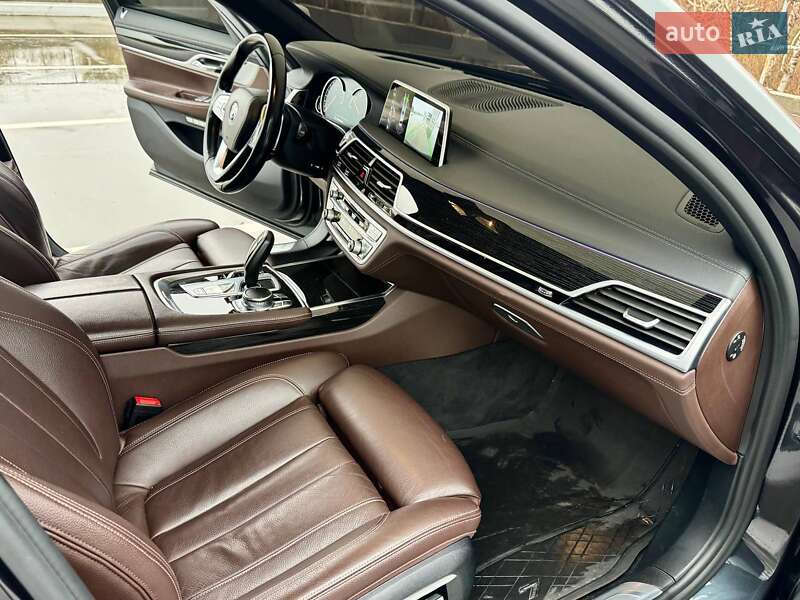 Седан BMW 7 Series 2016 в Киеве